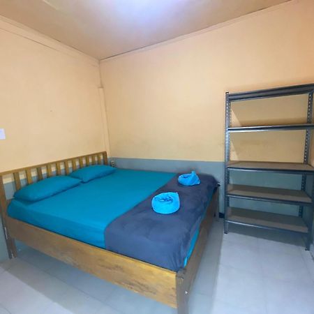 Harry & Mimin Homestay Gorontalo Exterior foto