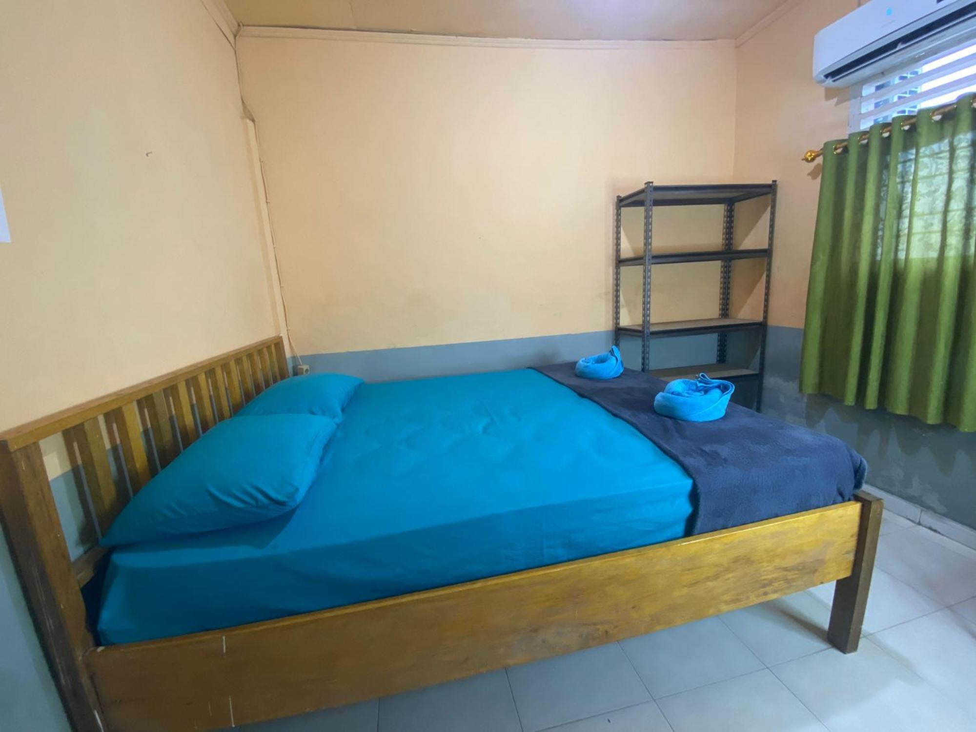 Harry & Mimin Homestay Gorontalo Exterior foto